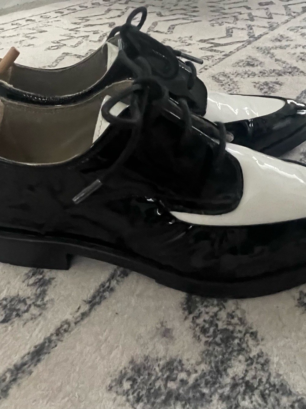 Black and White Patent Lace-Up women’s Dress Shoes, EU 37 - Picture 3 of 9